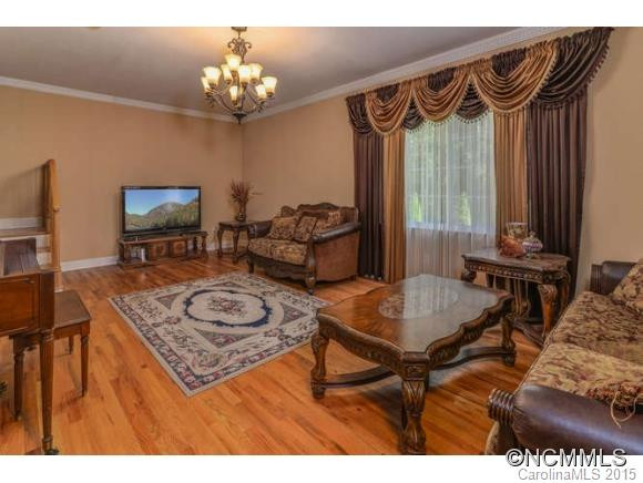 91 Richmond Hill Drive - Photo 2