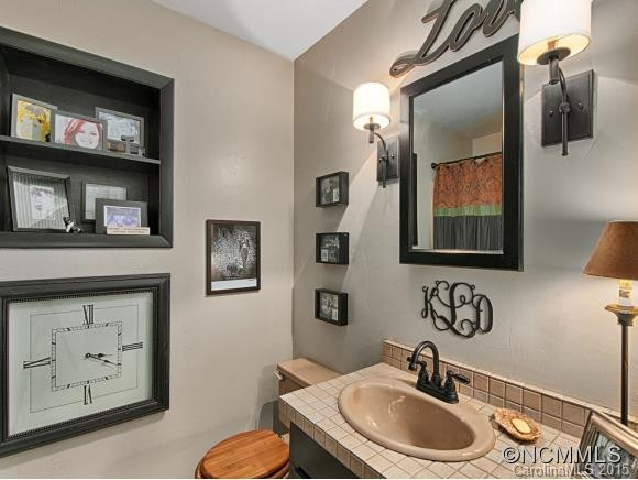 725 GREENWOOD DRIVE - Photo 12