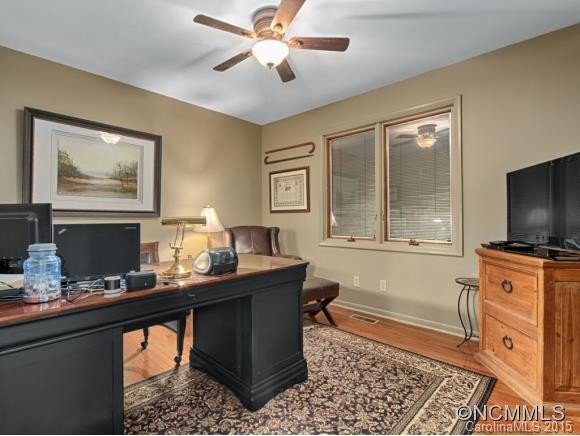 725 GREENWOOD DRIVE - Photo 13