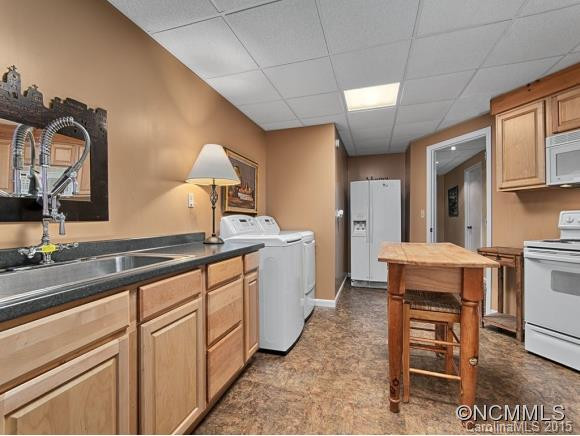 725 GREENWOOD DRIVE - Photo 16