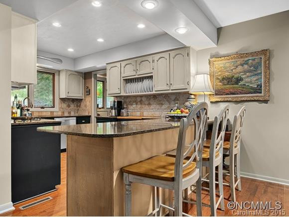 725 GREENWOOD DRIVE - Photo 8