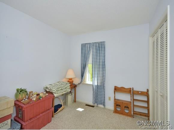 145 SURRY LANE - Photo 12