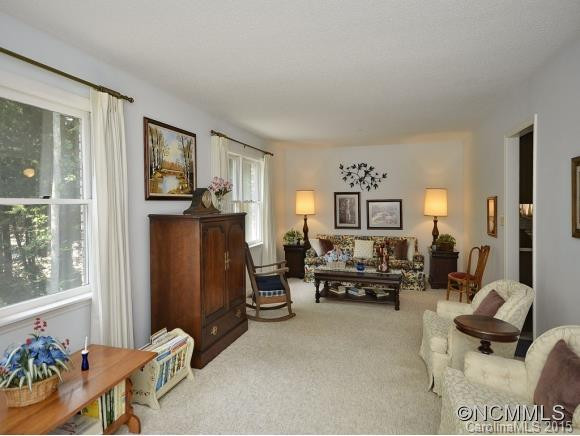 145 SURRY LANE - Photo 3