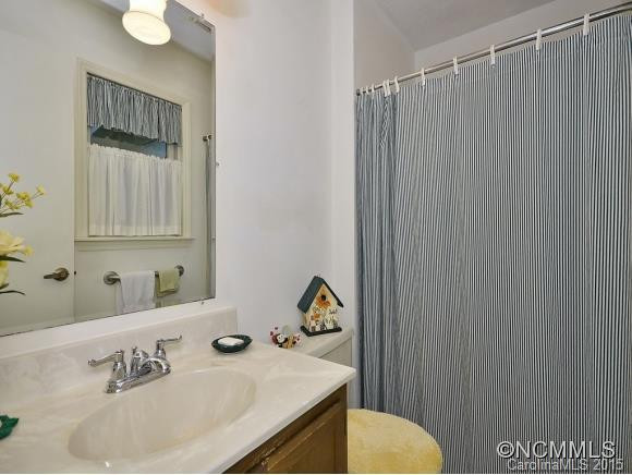 145 SURRY LANE - Photo 9