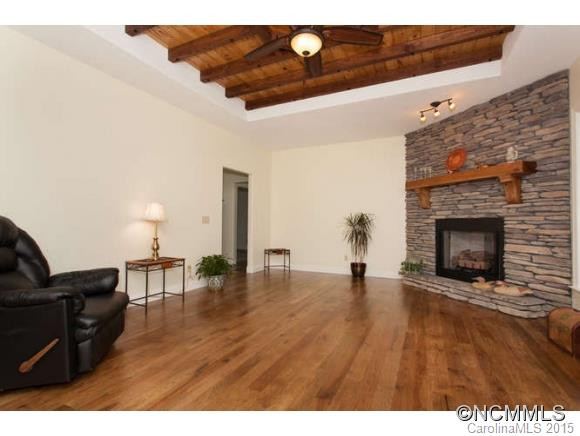27 WHISPER WILLOW DRIVE - Photo 4