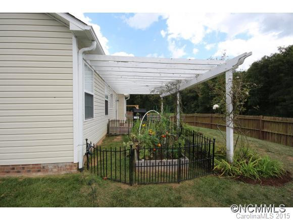 413 Wildbriar Road - Photo 16