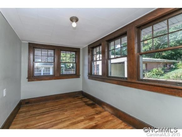 33 Madeline Ave - Photo 13