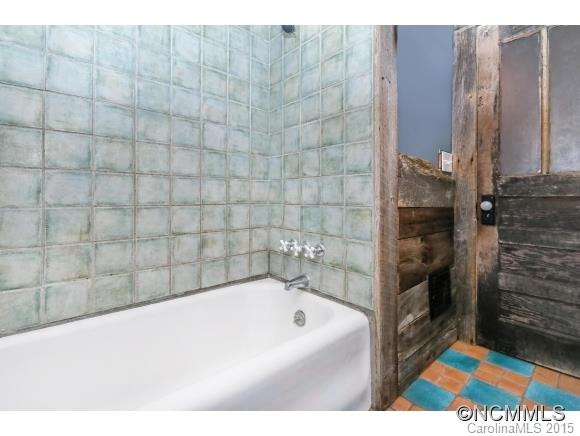 33 Madeline Ave - Photo 15