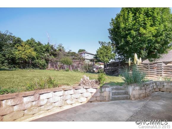33 Madeline Ave - Photo 18