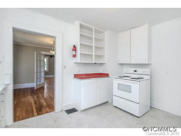 33 Madeline Ave - Photo 7