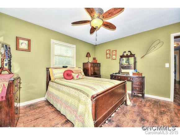 395 Tarheel Drive - Photo 15