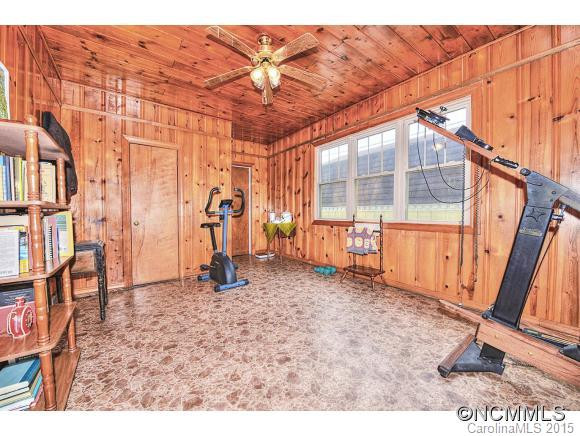 395 Tarheel Drive - Photo 3