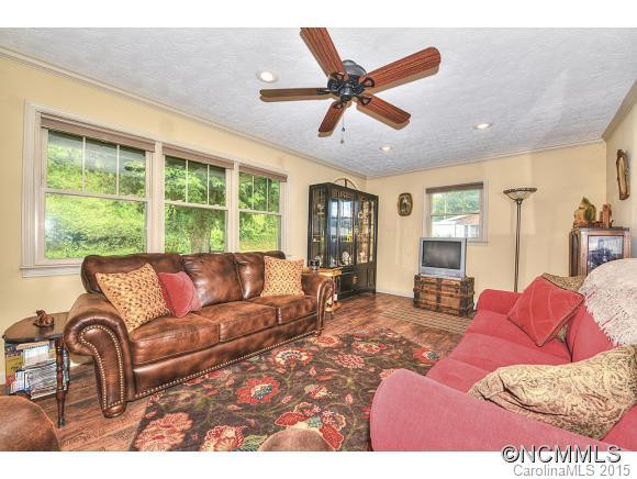 395 Tarheel Drive - Photo 10