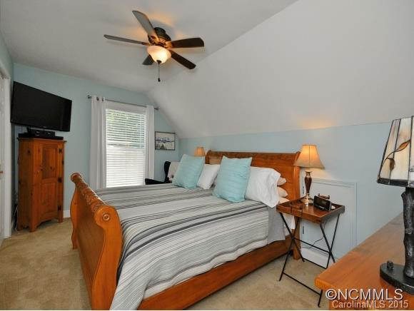 9 ASBURY COTTAGE DR - Photo 12