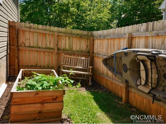 9 ASBURY COTTAGE DR - Photo 14