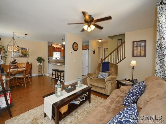9 ASBURY COTTAGE DR - Photo 4