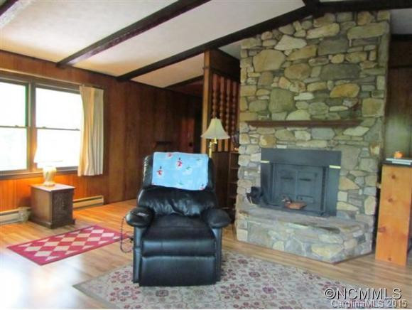 208 Sunset Drive - Photo 3