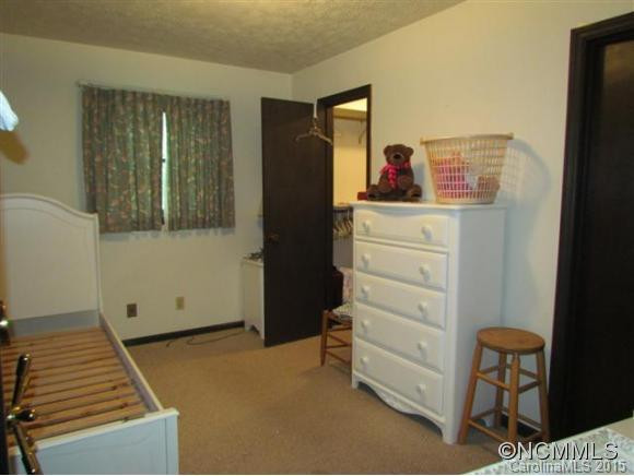 208 Sunset Drive - Photo 7