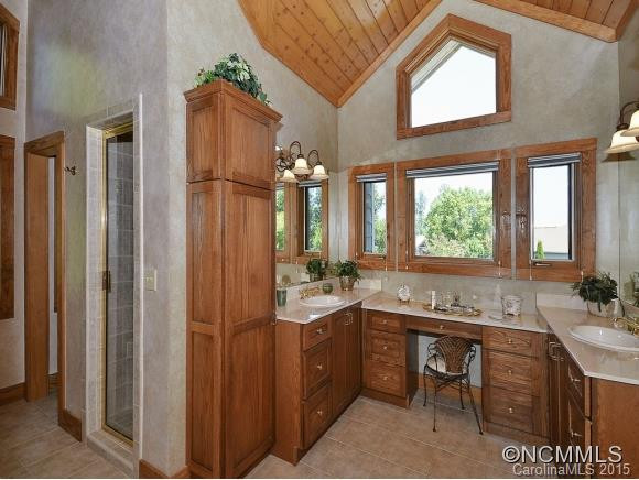 42 DAKOTA COURT - Photo 15