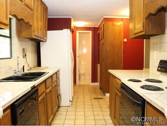243 Montgomery Place - Photo 6