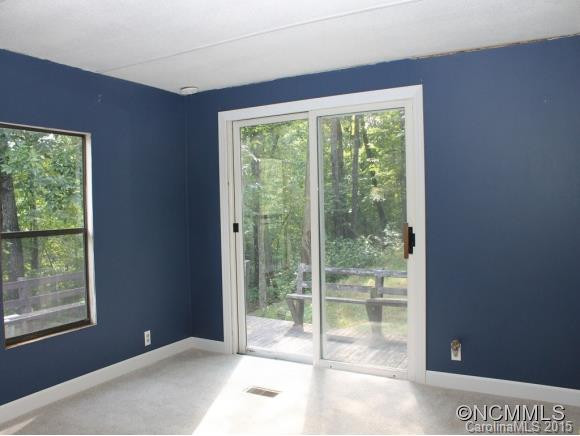 243 Montgomery Place - Photo 7