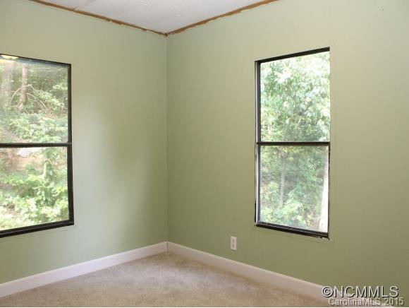 243 Montgomery Place - Photo 8