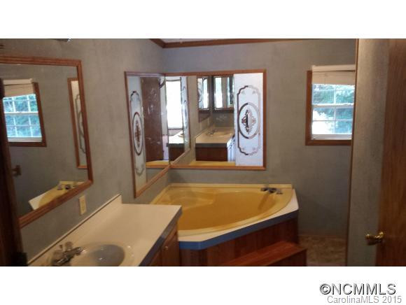 33 Robin Lane - Photo 6