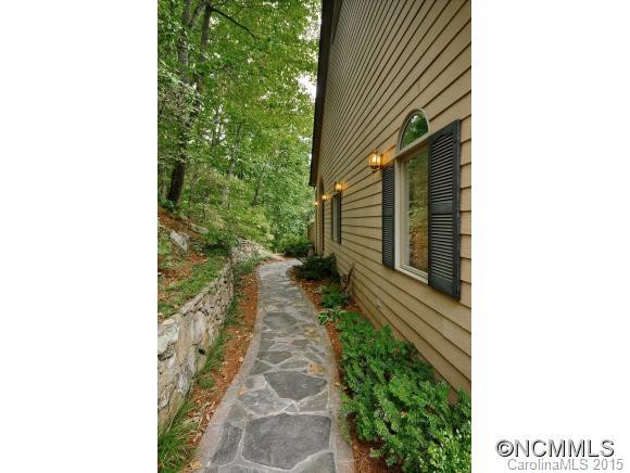 495 Webb Cove Road - Photo 2