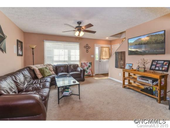 24 Newberry Drive - Photo 4