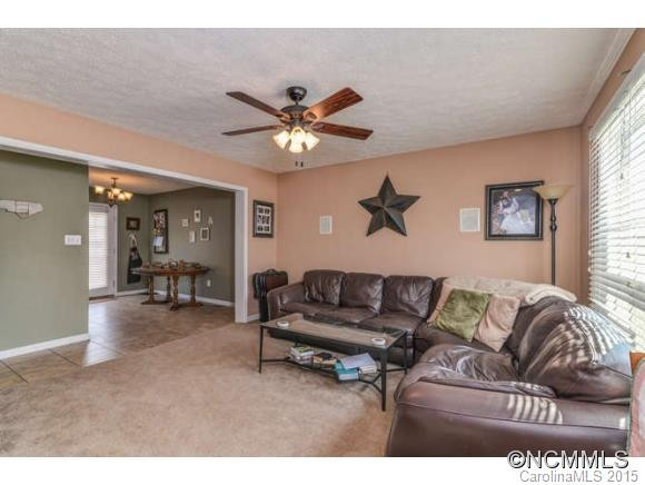 24 Newberry Drive - Photo 5
