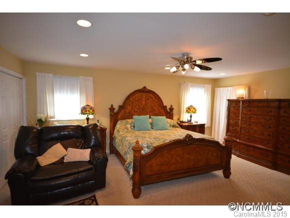 13 Evelake Drive - Photo 10