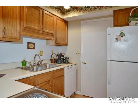 50 Ravencroft - Photo 5