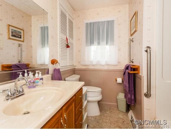 403 Crest Road - Photo 11