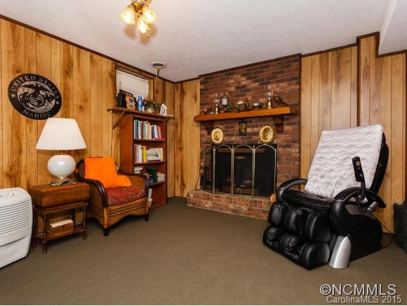 403 Crest Road - Photo 15
