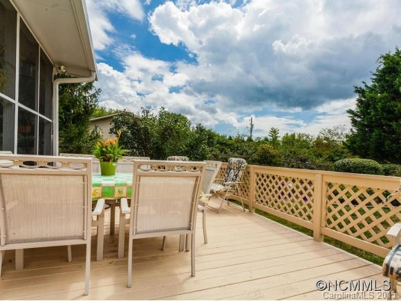 403 Crest Road - Photo 19