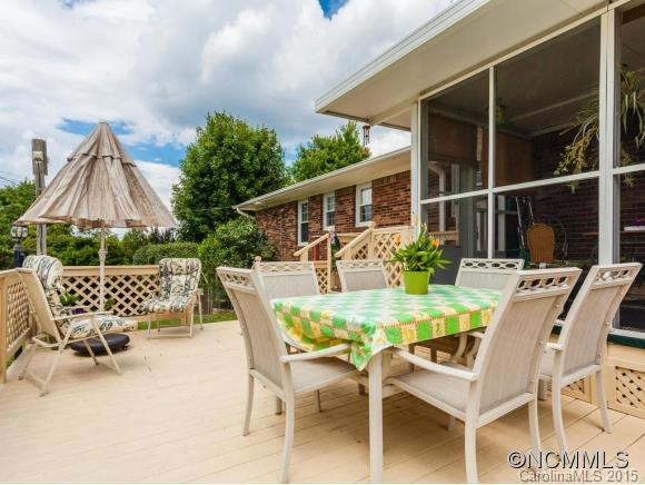 403 Crest Road - Photo 20