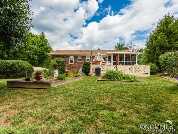403 Crest Road - Photo 21