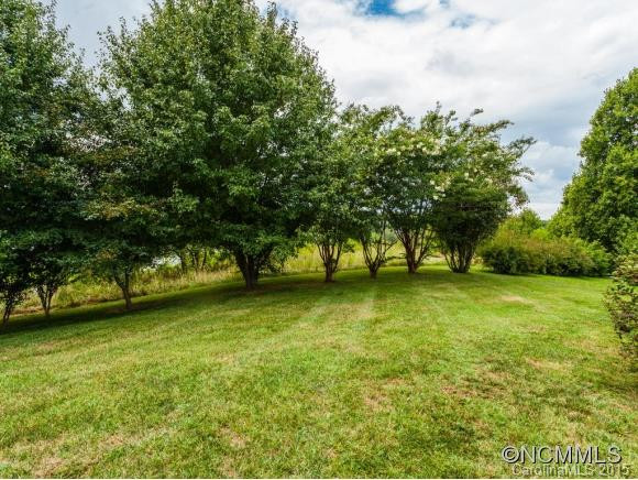 403 Crest Road - Photo 22