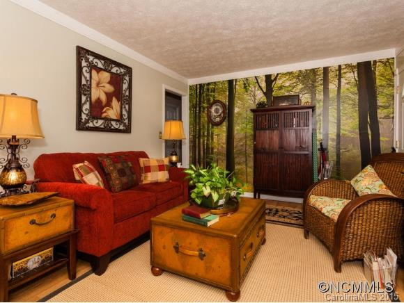 403 Crest Road - Photo 4