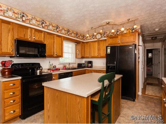 403 Crest Road - Photo 5