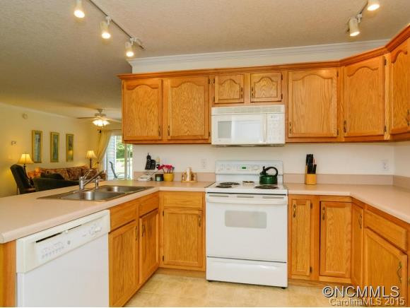 301 Waters Edge Drive - Photo 10