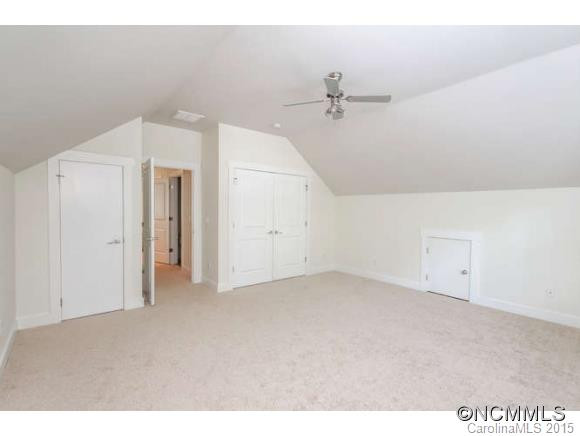 83 Oak Hollow Drive - Photo 11