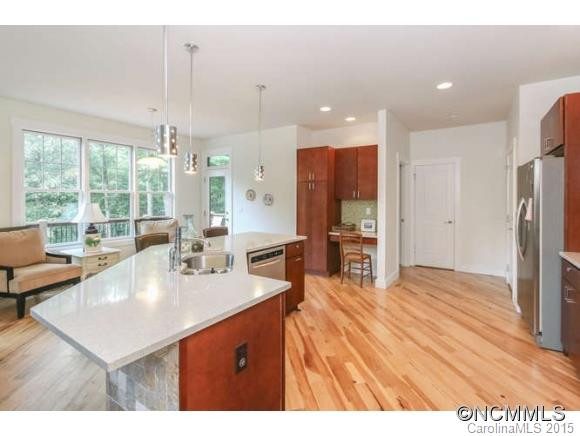 83 Oak Hollow Drive - Photo 5