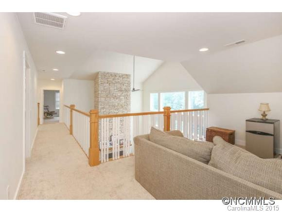 83 Oak Hollow Drive - Photo 10
