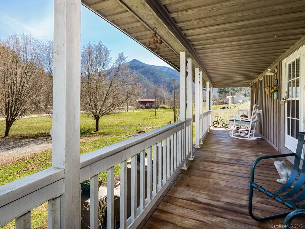 1295 Will Higgins Road - Photo 2