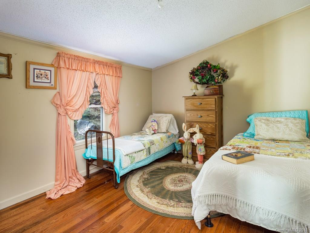 1295 Will Higgins Road - Photo 9