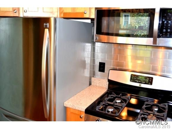 30 Monroe Place - Photo 17