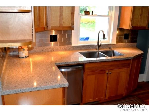 30 Monroe Place - Photo 18