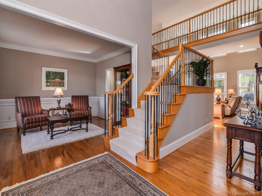 5 Cromwell Lane - Photo 2