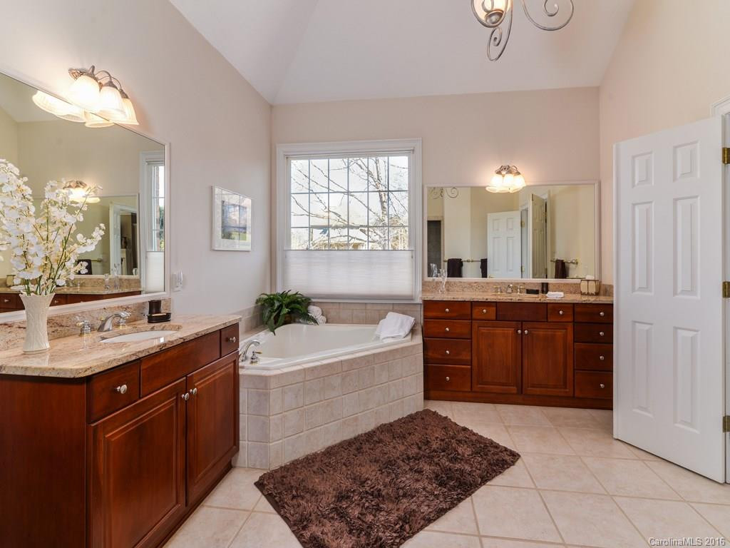 5 Cromwell Lane - Photo 12